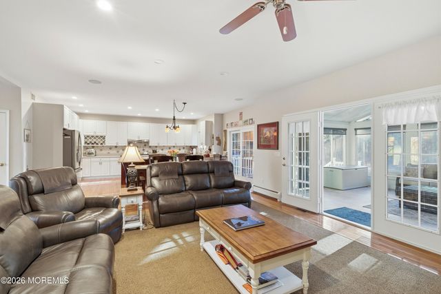 39 Rodeo Drive, West Creek, NJ 08092