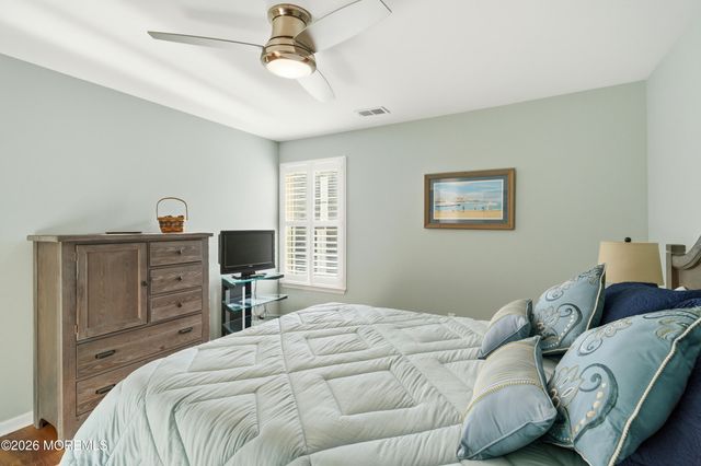 39 Rodeo Drive, West Creek, NJ 08092