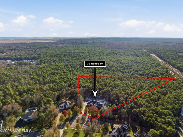 39 Rodeo Drive, West Creek, NJ 08092