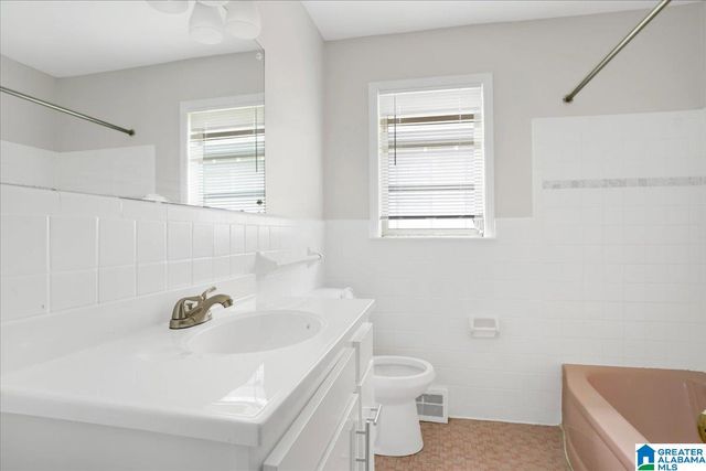 117 10TH COURT W, Birmingham, AL 35204