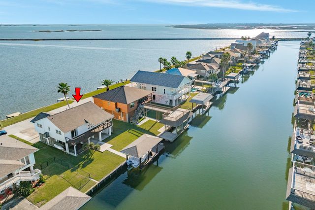 1301 Blue Heron Street, Bayou Vista, TX 77563