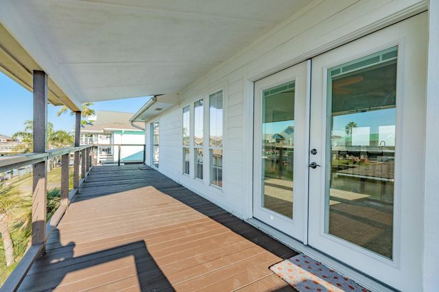 1301 Blue Heron Street, Bayou Vista, TX 77563