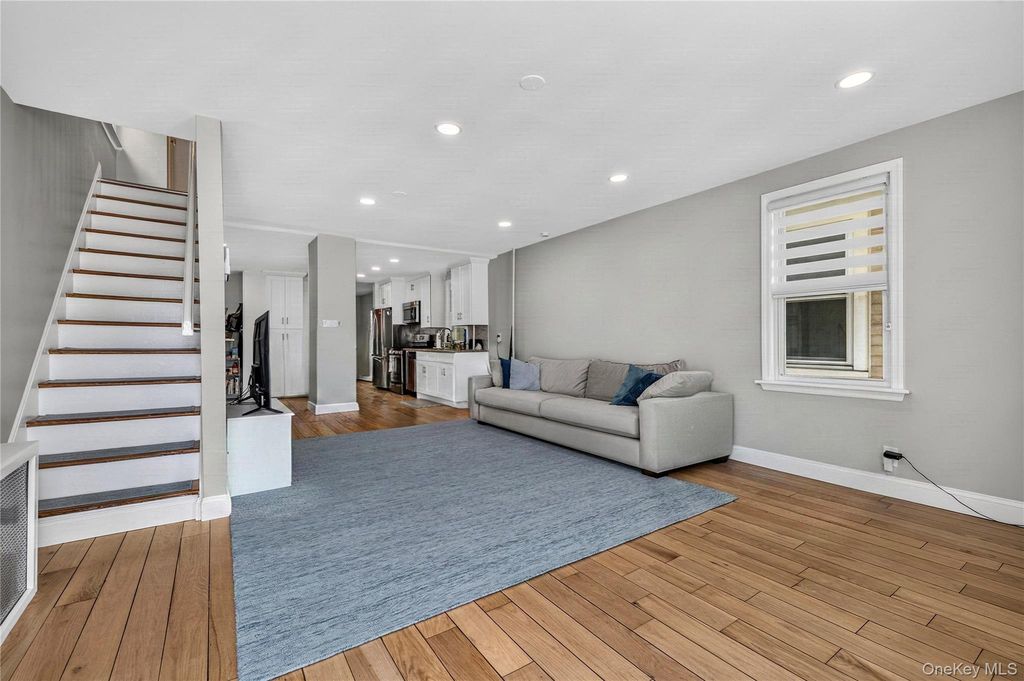 253 Court Place, Cedarhurst, NY 11516 — photo 2