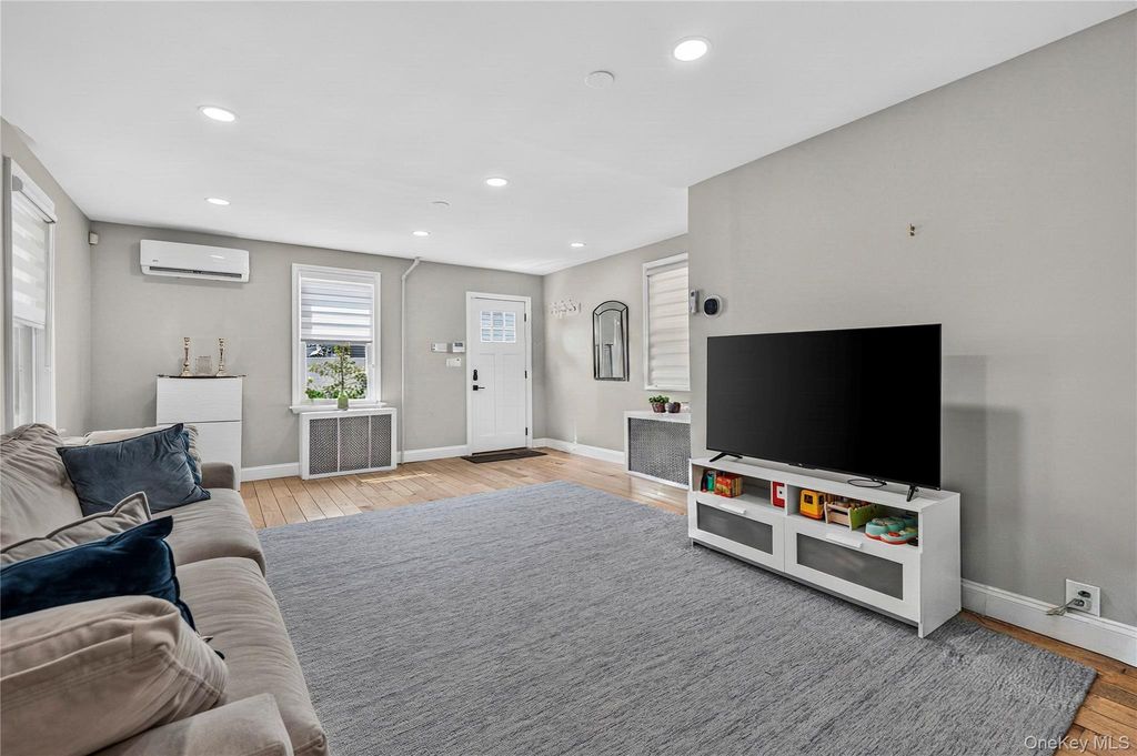 253 Court Place, Cedarhurst, NY 11516 — photo 5