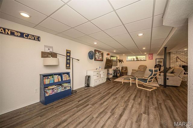 4754 Gatesbury Drive, Concord Village, MO 63128