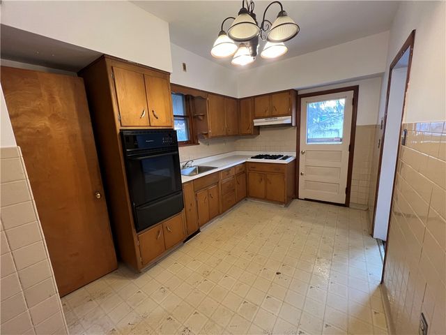 950 Corporation St, Beaver, PA 15009