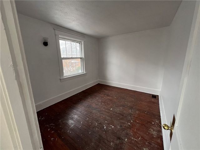 950 Corporation St, Beaver, PA 15009