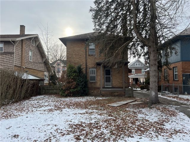 950 Corporation St, Beaver, PA 15009