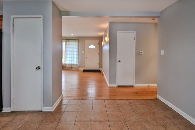 7119 Stanford Drive, Bridgeview, IL 60455