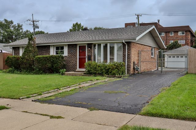 7119 Stanford Drive, Bridgeview, IL 60455