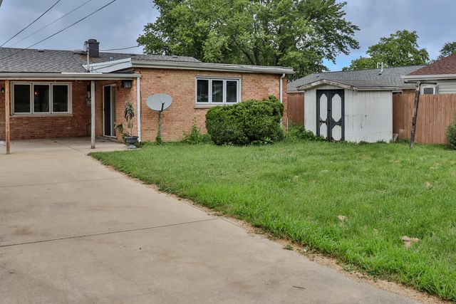 7119 Stanford Drive, Bridgeview, IL 60455