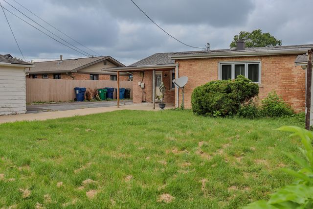 7119 Stanford Drive, Bridgeview, IL 60455