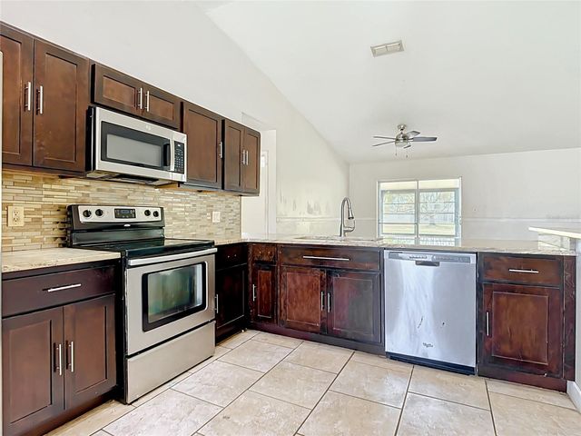 5518 SANDY HILL DRIVE, Orlando, FL 32821