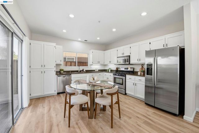 1085 La Brea Ter, Union City, CA 94587