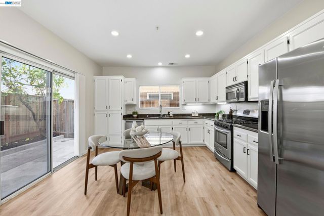 1085 La Brea Ter, Union City, CA 94587