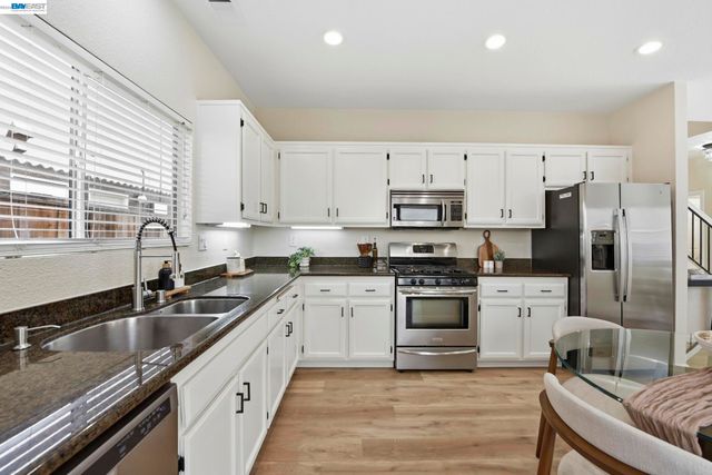 1085 La Brea Ter, Union City, CA 94587