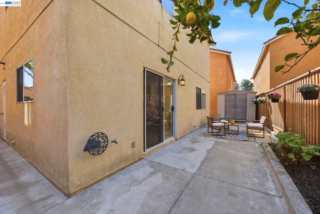 1085 La Brea Ter, Union City, CA 94587