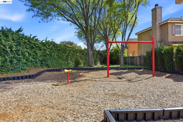 1085 La Brea Ter, Union City, CA 94587