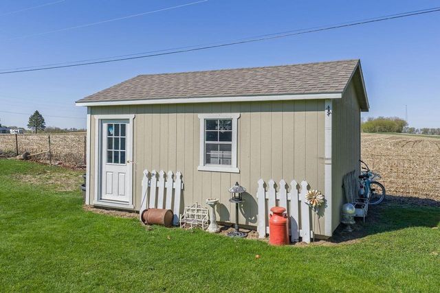 N2737 Welk Road, Markesan, WI 53946