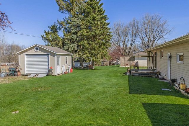 N2737 Welk Road, Markesan, WI 53946