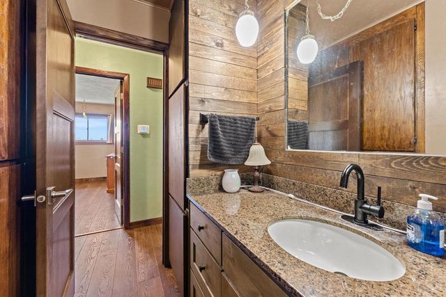 N2737 Welk Road, Markesan, WI 53946