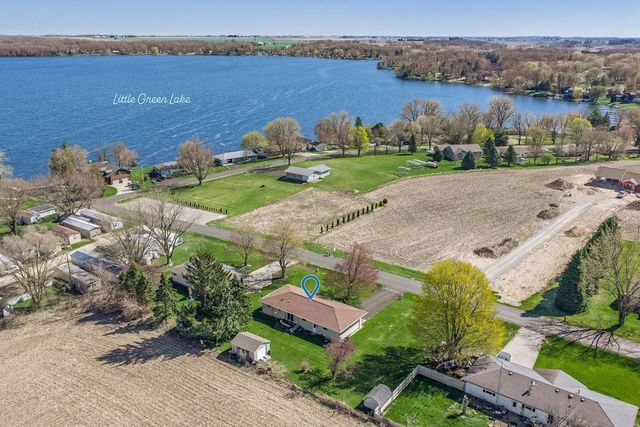 N2737 Welk Road, Markesan, WI 53946