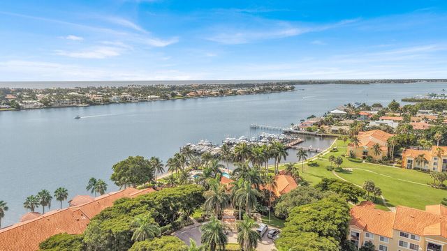 110 Yacht Club Way 105, Hypoluxo, FL 33462