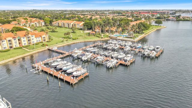 110 Yacht Club Way 105, Hypoluxo, FL 33462