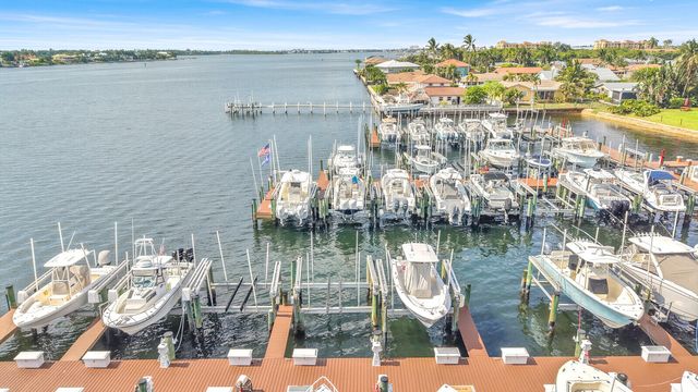 110 Yacht Club Way 105, Hypoluxo, FL 33462