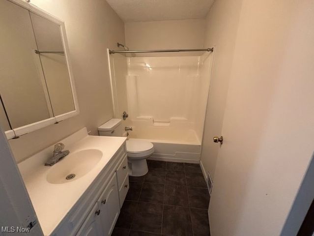 1820 Midway Avenue NE, Canton, OH 44705