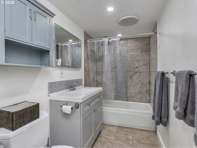 19306 Nw 11TH Ave, Ridgefield, WA 98642