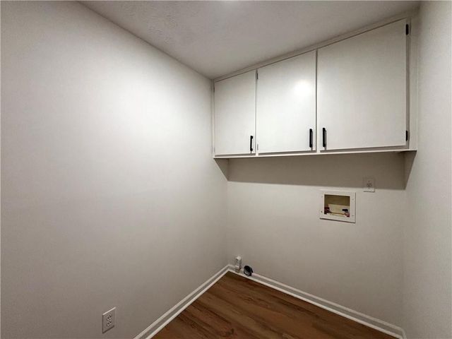 807 Oak Bridge Lane, Fayetteville, GA 30214