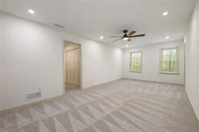 807 Oak Bridge Lane, Fayetteville, GA 30214