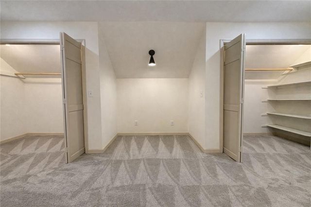 807 Oak Bridge Lane, Fayetteville, GA 30214