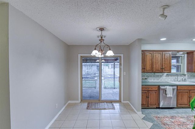 208 NE 18th Street, Moore, OK 73160