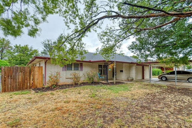 208 NE 18th Street, Moore, OK 73160
