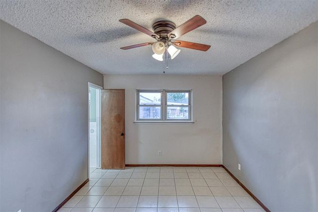 208 NE 18th Street, Moore, OK 73160