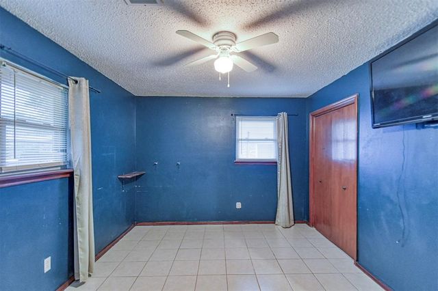208 NE 18th Street, Moore, OK 73160