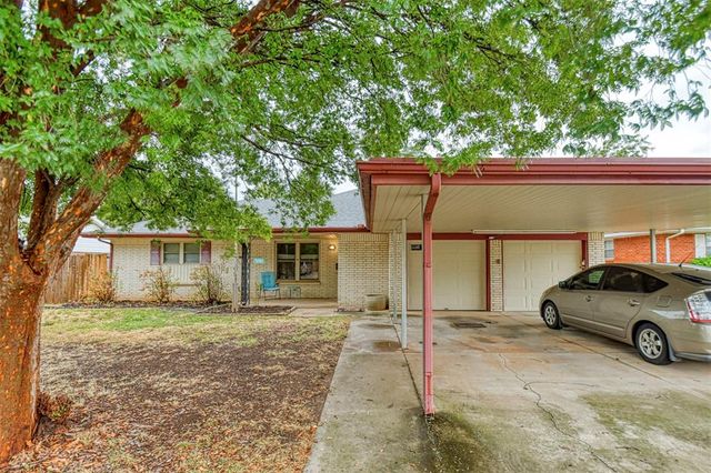 208 NE 18th Street, Moore, OK 73160