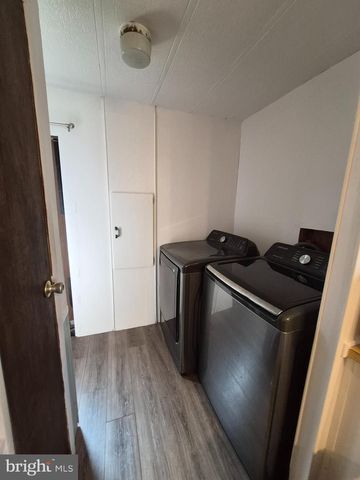 7313 HANSBURY DR, Morrisville, PA 19067