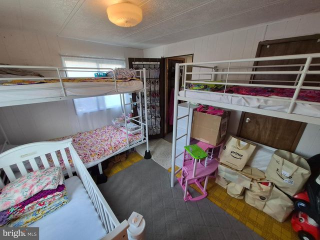 7313 HANSBURY DR, Morrisville, PA 19067