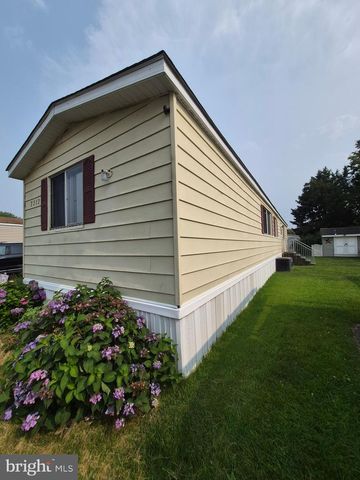 7313 HANSBURY DR, Morrisville, PA 19067