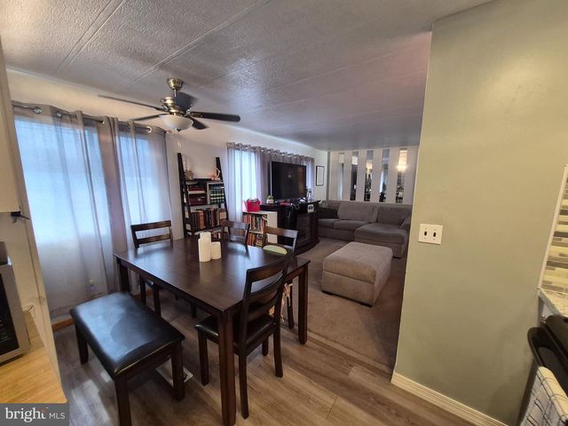 7313 HANSBURY DR, Morrisville, PA 19067