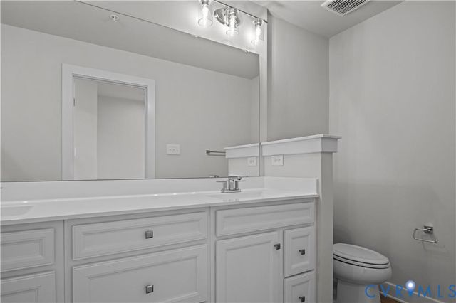 1 Calgary Ln, Chester, VA 23836