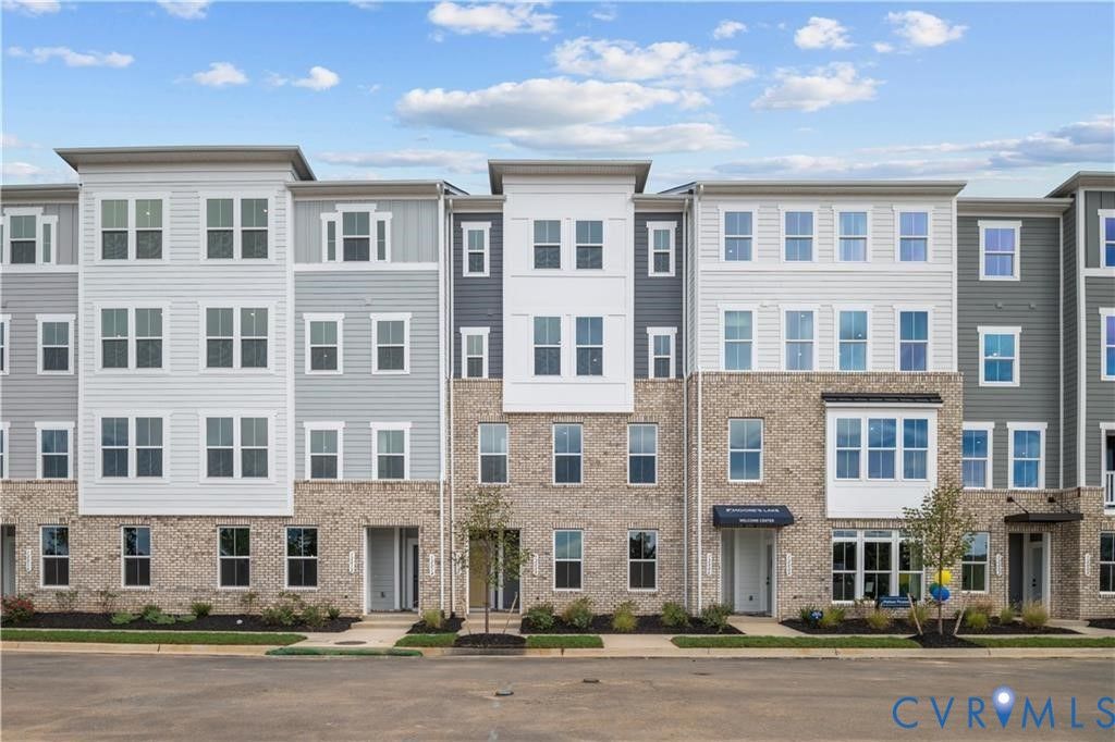 1 Calgary Ln, Chester, VA 23836