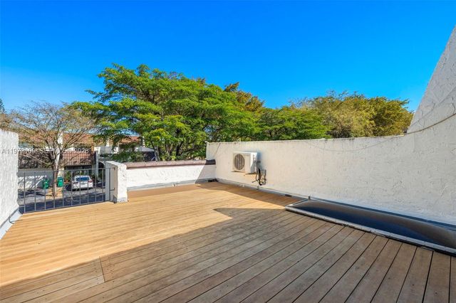 9002 SW 62nd Ter 7-D, Miami, FL 33173