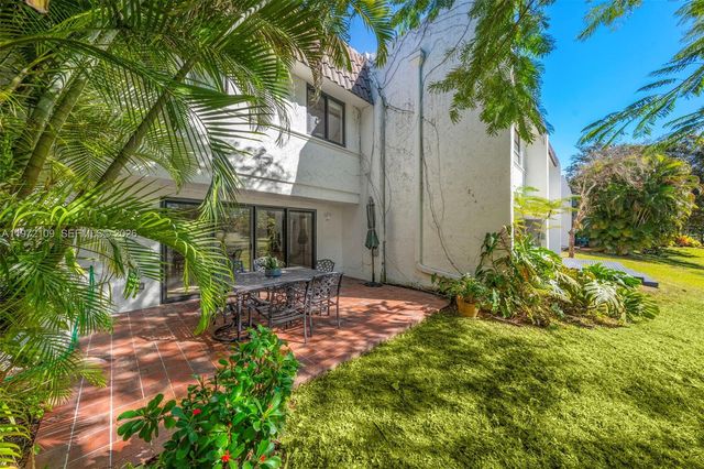 9002 SW 62nd Ter 7-D, Miami, FL 33173