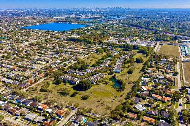 9002 SW 62nd Ter 7-D, Miami, FL 33173