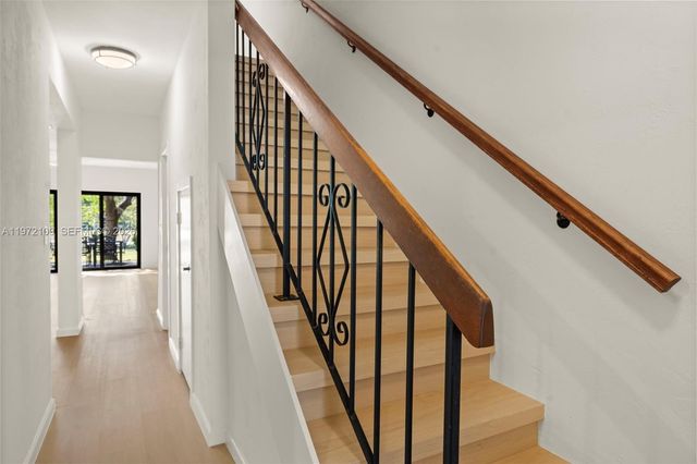 9002 SW 62nd Ter 7-D, Miami, FL 33173