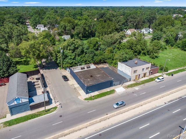 8411 Southfield Freeway, Detroit, MI 48228